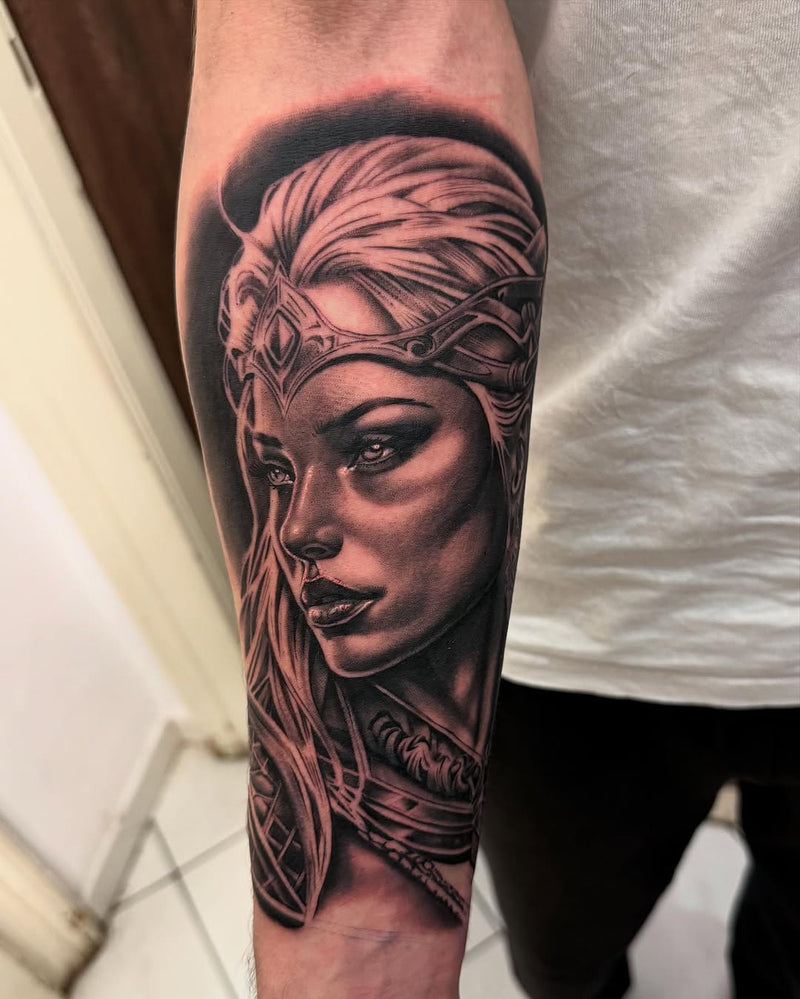 Realistic: Viking Woman
