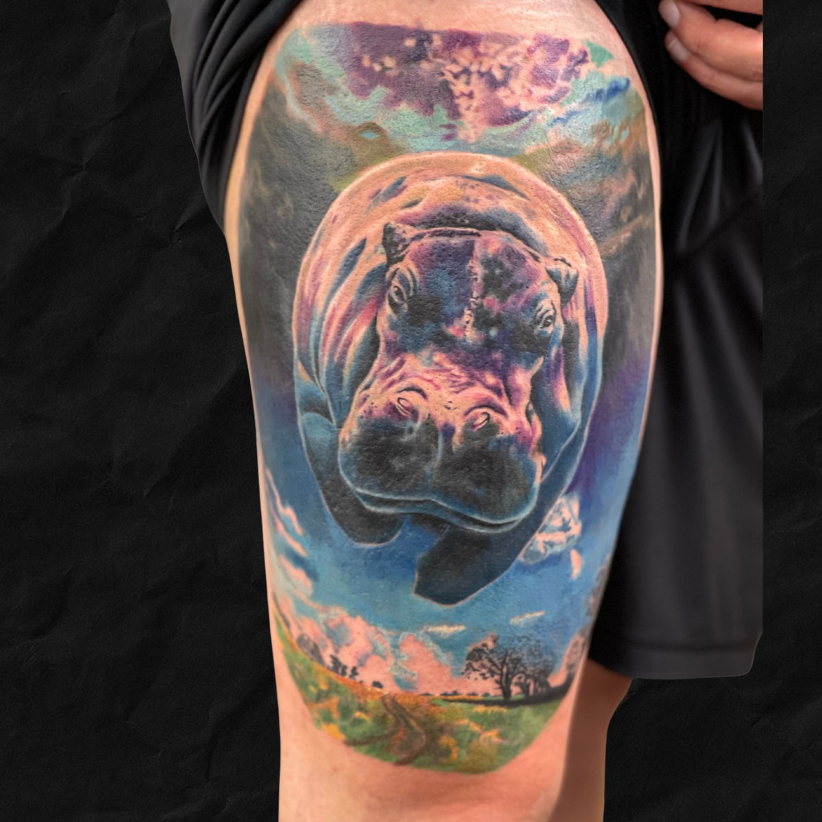 Nilpferd Watercolor Tattoo, gestochen von Hannibal im Tattoo Studio HÜrth 