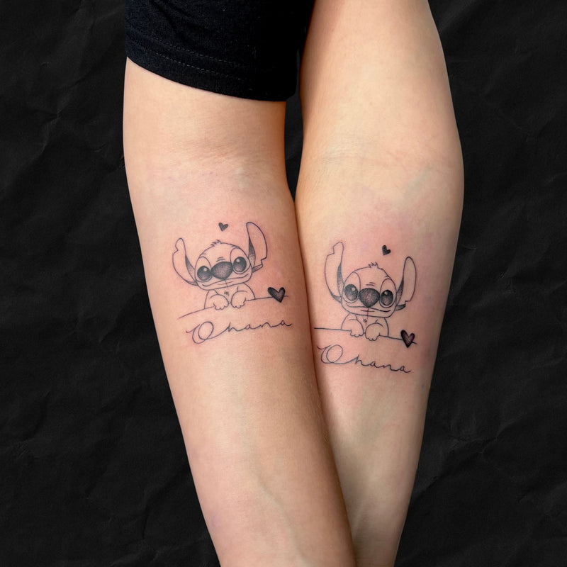 Fineline: Freundschaftstattoo