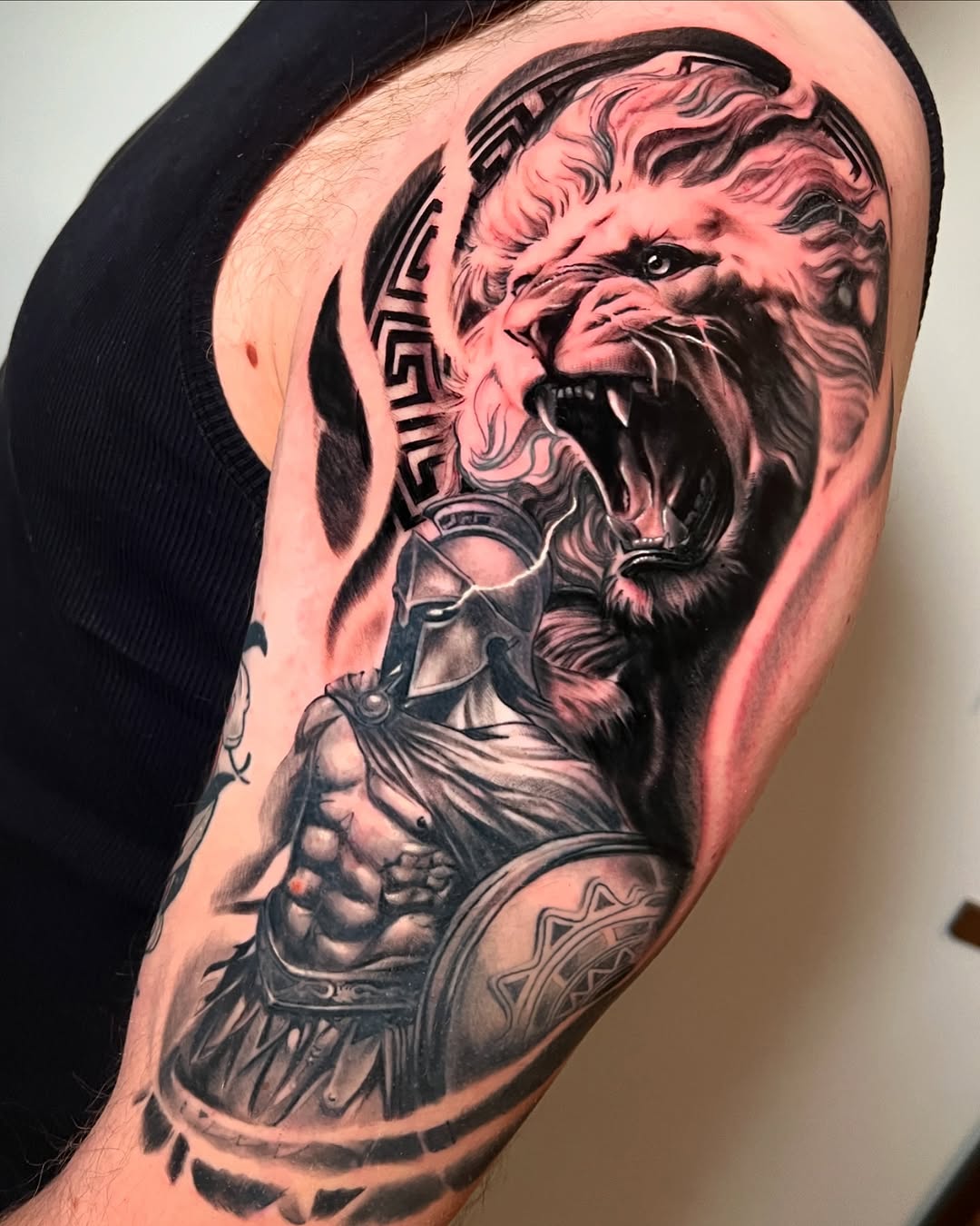Realistic: "Gladiator mit Löwe"