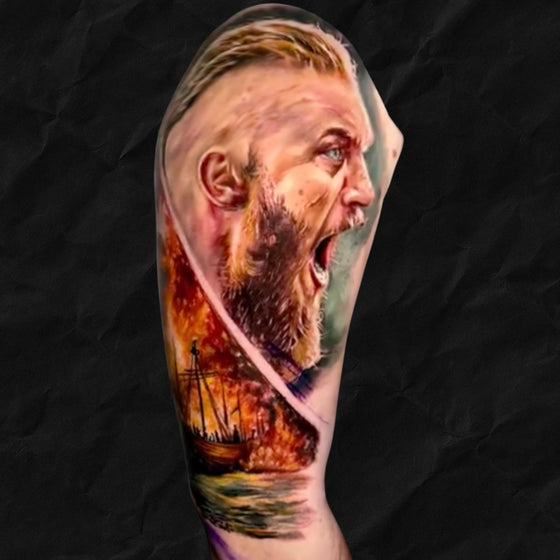 Realistic OberarmTattoo in Farbe Nordic Wikinger, gestochen im Atelier Hannibal Tattoo Studio in Euskirchen