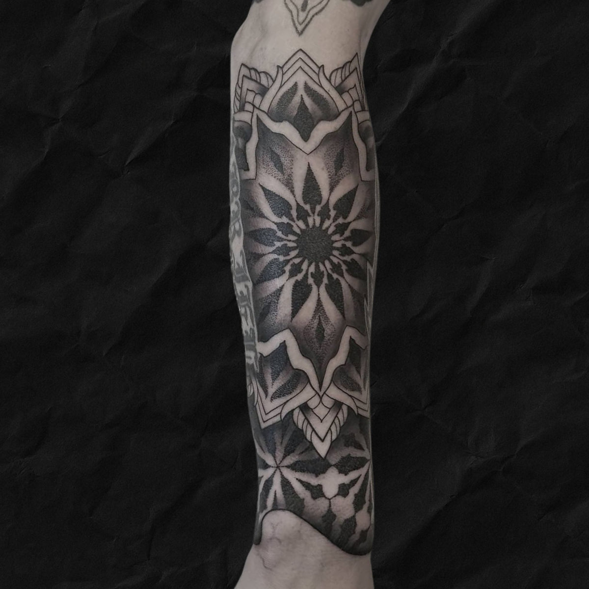 Black&Grey: Mandala