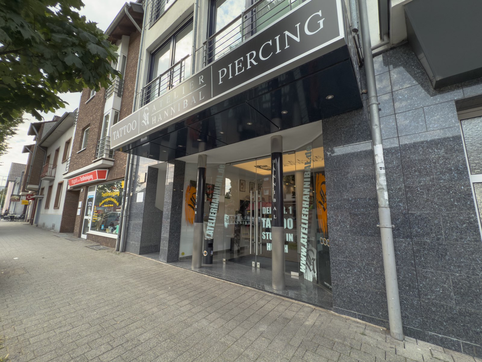 außenansicht tattoo studio hürth