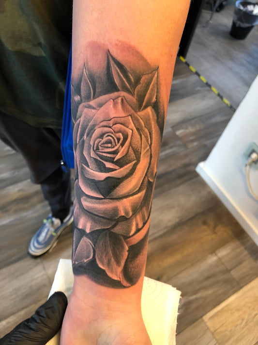 Black&Grey: Rose